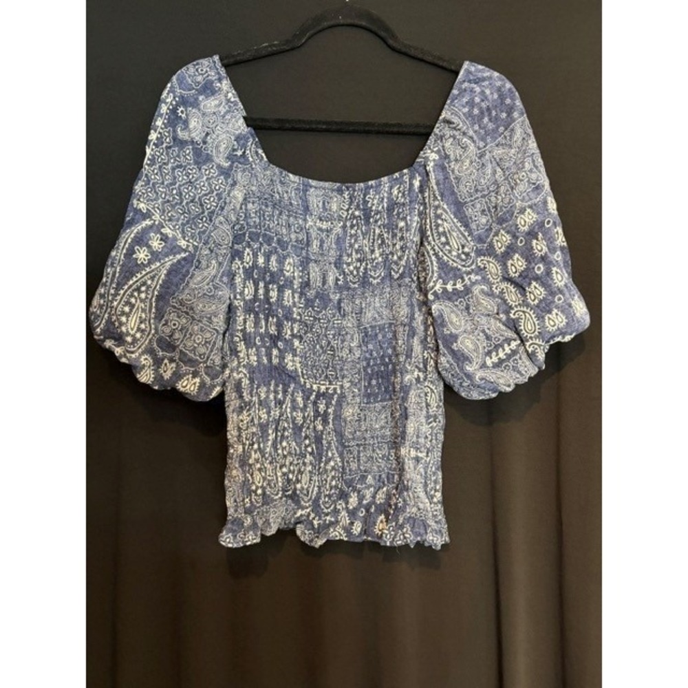 Women's Blue Paisley Smocked Maurices Blouse Size L - Picture 2 of 7